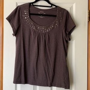 Short sleeve top with sequin accents